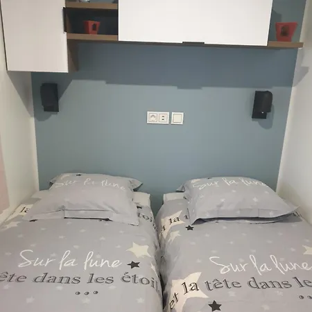 Mobil 4 Personnes Julien En Born Landes Kemping *